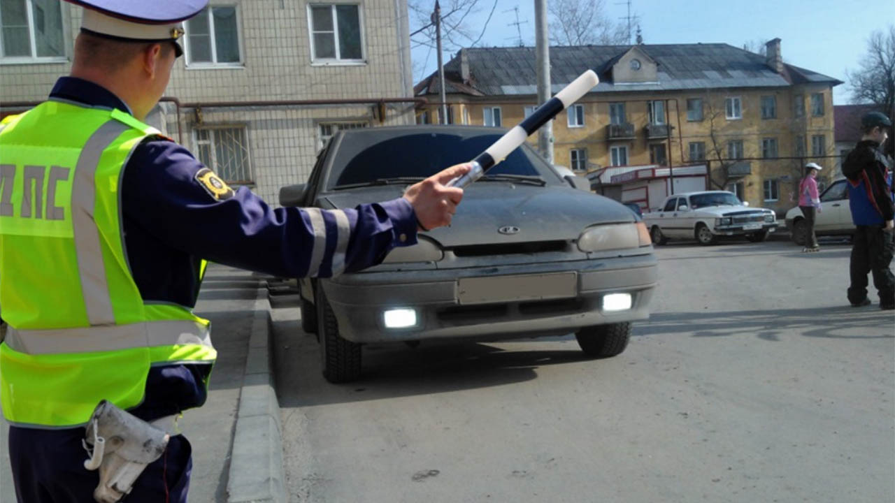 Сытько гаи слуцк. Гта 5 полиция дпс. Перекрёсток каменская исетская каменск уральский. Ваз 2114 тонированная и дпс. Установи дпс.