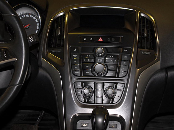 Фото Опель Астра 2012 цена 610000 руб. Фото Опель Астра 2012 цена 610000 руб.