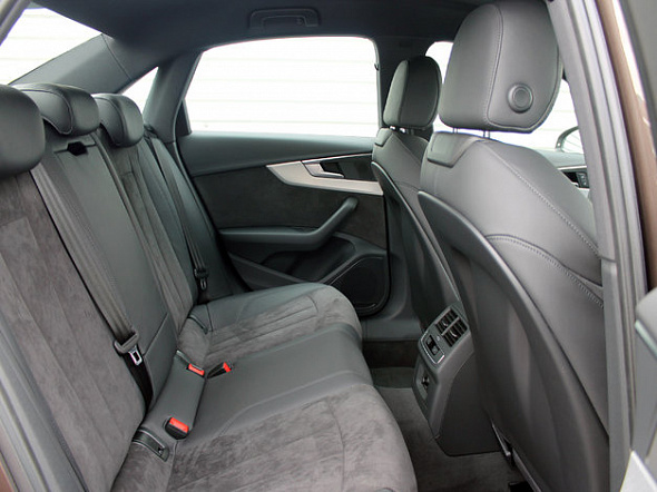 Фото Ауди А4 2015 цена 2180000 руб. Фото Ауди А4 2015 цена 2180000 руб.