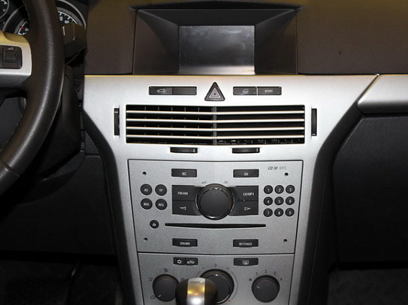 Фото Опель Астра 2012 цена 589000 руб. Фото Опель Астра 2012 цена 589000 руб.