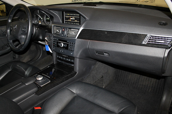 Фото Мерседес Е класс 2010 цена 1145000 руб. Фото Мерседес Е класс 2010 цена 1145000 руб.