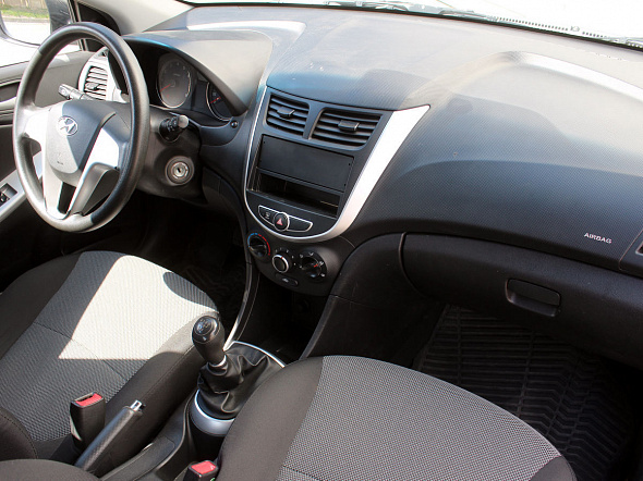 Фото Хендай ( Хундай ) Солярис 2013 цена 419000 руб. Фото Хендай ( Хундай ) Солярис 2013 цена 419000 руб.