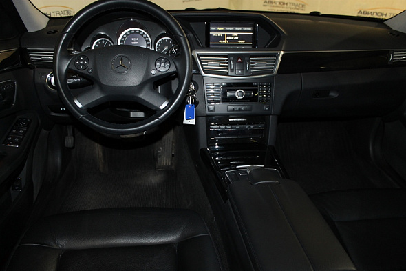 Фото Мерседес Е класс 2010 цена 1145000 руб. Фото Мерседес Е класс 2010 цена 1145000 руб.