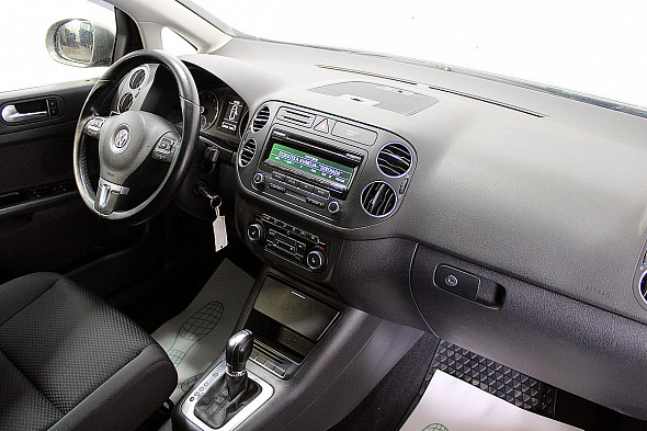 Фото Фольксваген  2012 цена 477900 руб.