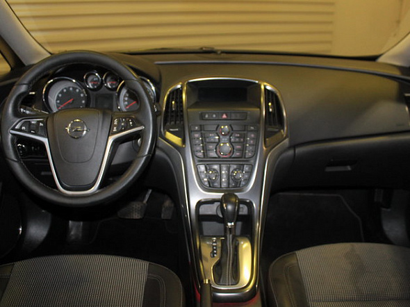 Фото Опель Астра 2012 цена 636000 руб. Фото Опель Астра 2012 цена 636000 руб.