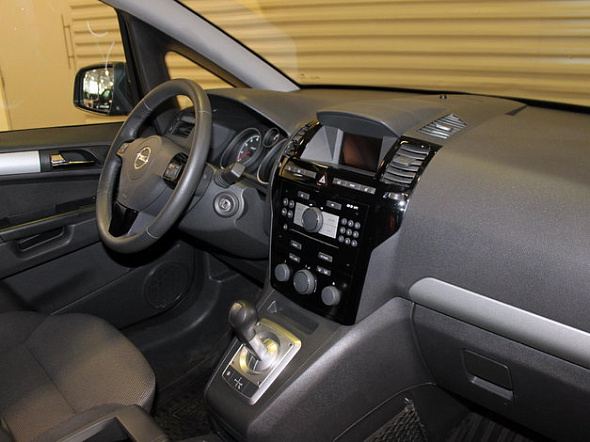 Фото Опель Зафира 2011 цена 550000 руб. Фото Опель Зафира 2011 цена 550000 руб.