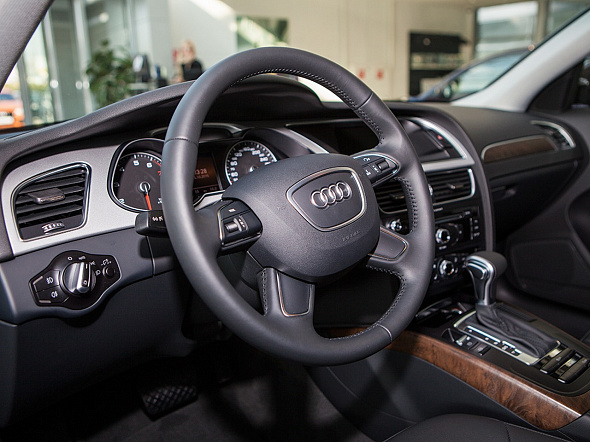 Фото Ауди А4 2017 цена 1984097.16 руб. Фото Ауди А4 2017 цена 1984097.16 руб.