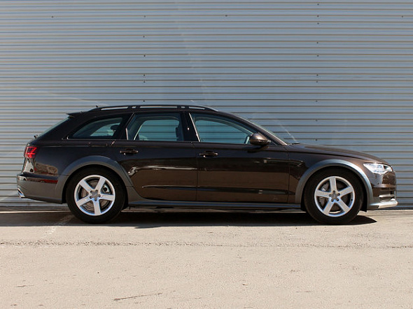 Фото Ауди 2015 цена 3345000 руб. Фото Ауди 2015 цена 3345000 руб.