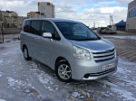 Toyota Noah 2,0 