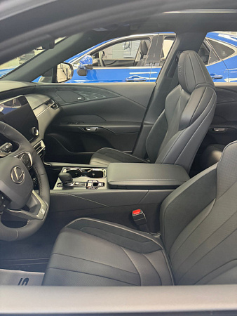 Фото Лексус RX 2025 цена 12000000 руб. Фото Лексус RX 2025 цена 12000000 руб.